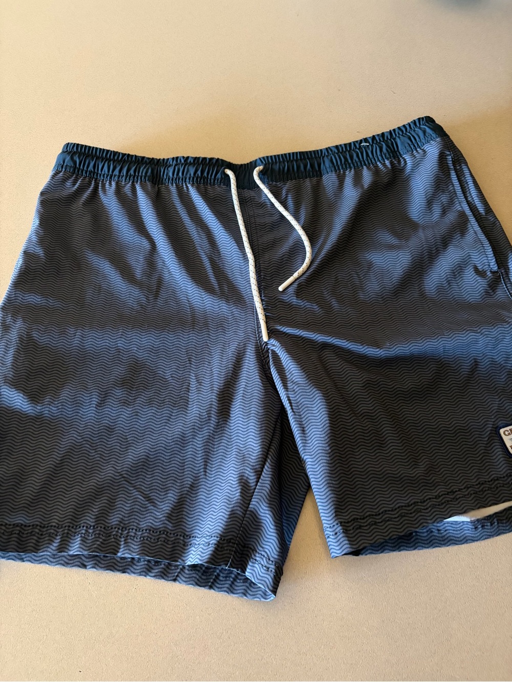 Men's Navy Wave-Pattern Hybrid Swim Shorts with Drawstring